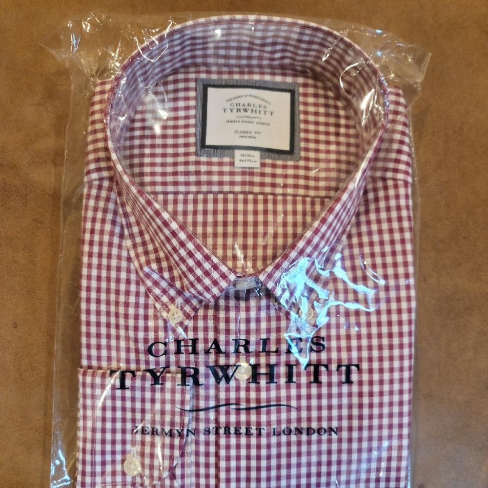 Charles Tyrwhitt Classic fit  non-iron button-down berry check shirt 18x36